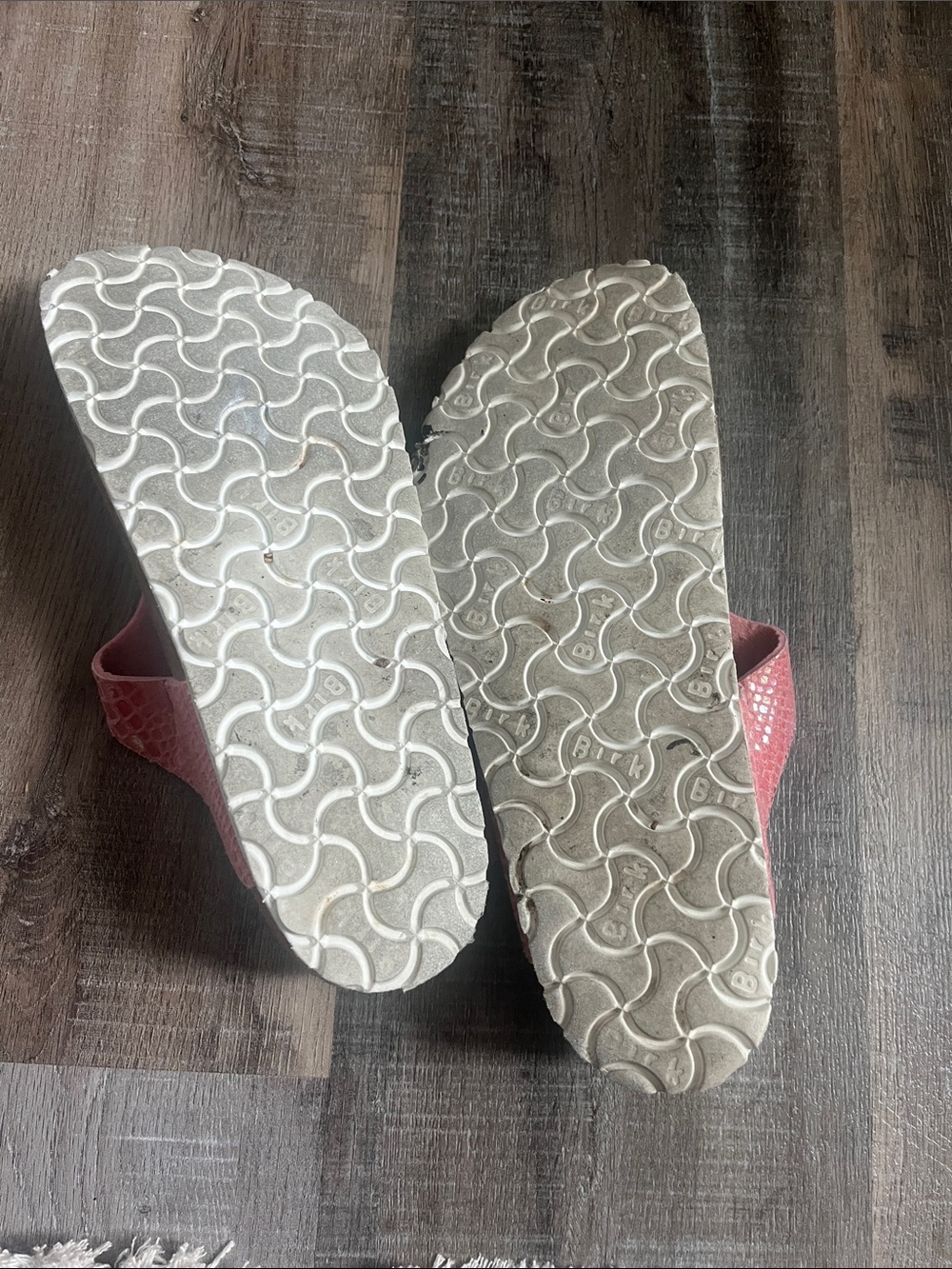 Birkenstock Pink Snake-Print Gizeh Thong Sandals - Picture 2 of 4
